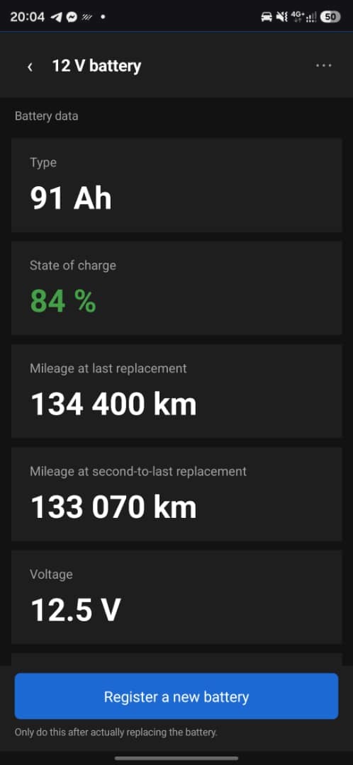 Batterie 12 V : type 91 Ah, état de charge 84 %, kilométrage aux deux derniers remplacements, tension 12,5 V, et enregistrement d'une nouvelle batterie.